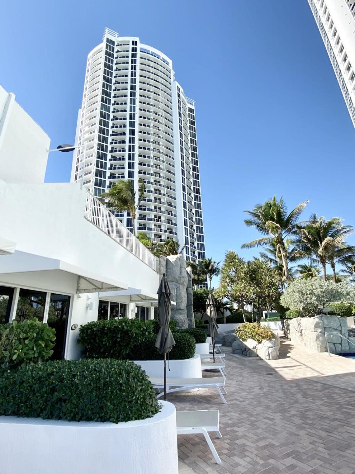Trump International Resort By Zen Vacation Rentals ميامي بيتش المظهر الخارجي الصورة